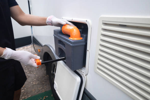 Portable Toilet Options We Offer in Dakota Dunes, SD